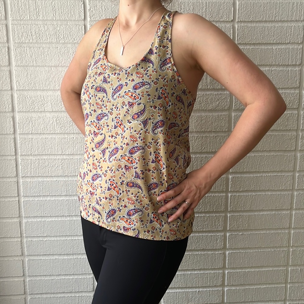 🚨Forever 21 Racerback Patterned Top